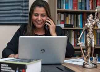 How to Choose the Right Lawyer for Your Case How to Choose the Right Lawyer for Your Case