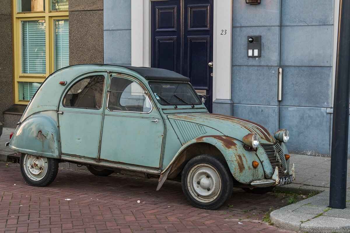 Step-by-Step Guide to Cleaning a Rusty Gas Tank