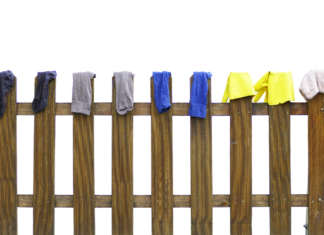 How to Clean Invisalign Retainers for a Crystal-Clear Smile How to Clean Invisalign Retainers for a Crystal-Clear Smile