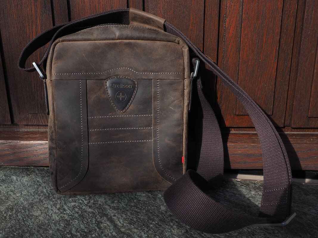 Step-by-Step Cleaning Process for Moldy Leather