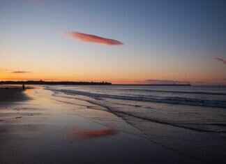 How to Clean Windshield Wipers to Improve Their Lifespan How to Clean Windshield Wipers to Improve Their Lifespan