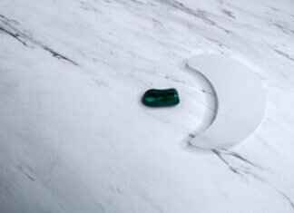 How to Cleanse Selenite Without Damaging Its Structure How to Cleanse Selenite Without Damaging Its Structure