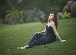 How to Dress Up a Slip Dress for Holiday Parties & Special Events How to Dress Up a Slip Dress for Holiday Parties & Special Events