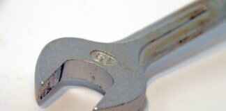 How to Floss with a Permanent Retainer: Tips for Oral Hygiene How to Floss with a Permanent Retainer: Tips for Oral Hygiene