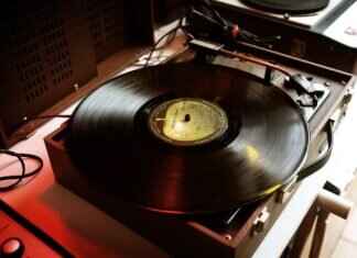 How to Frame Vinyl Covers: Step-by-Step Instructions How to Frame Vinyl Covers: Step-by-Step Instructions