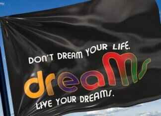 How to Get Food Out of a Wisdom Tooth Hole Without Pain How to Get Food Out of a Wisdom Tooth Hole Without Pain