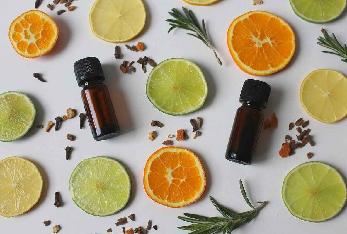 How to Make Essential Oils: A Beginner’s DIY Guide 3 Common Methods for Making Essential Oils