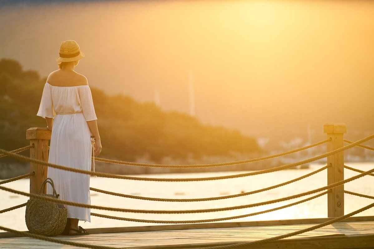 How to Pick the Right Night Dress for a Relaxing Night Routine 3 How to Determine the Right Fit?