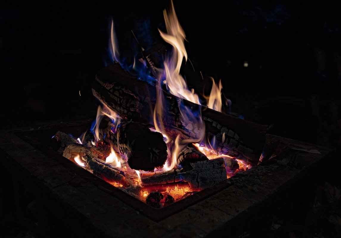 How to Put Out a Fire Pit: Safe and Efficient Methods 3 Water: The Most Common Extinguishing Agent