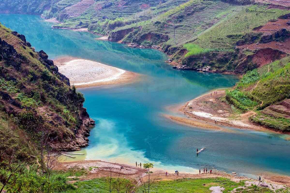 Professional Installation: Pros and Cons