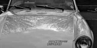 How to Replace Windshield Wipers the Right Way How to Replace Windshield Wipers the Right Way