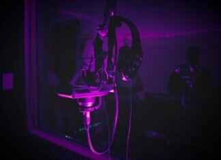 How to Set Up a Wireless Microphone for Live Streaming on an Action Camera How to Set Up a Wireless Microphone for Live Streaming on an Action Camera