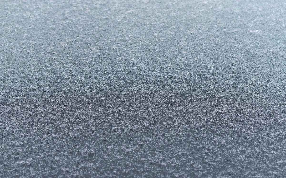 What Causes Windshield Wipers to Squeak?