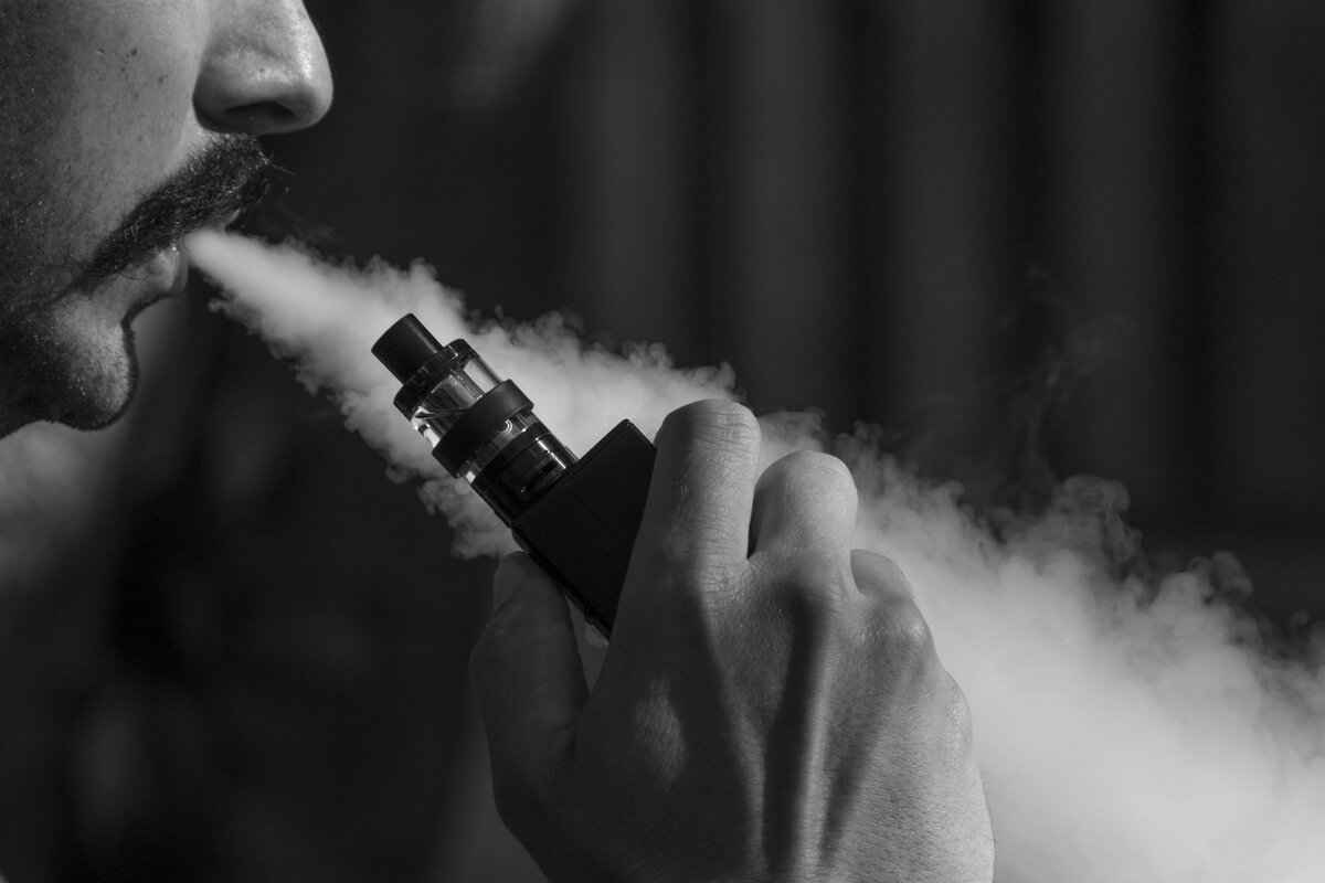 What Common Mistakes Should You Avoid When Storing Your Vape?