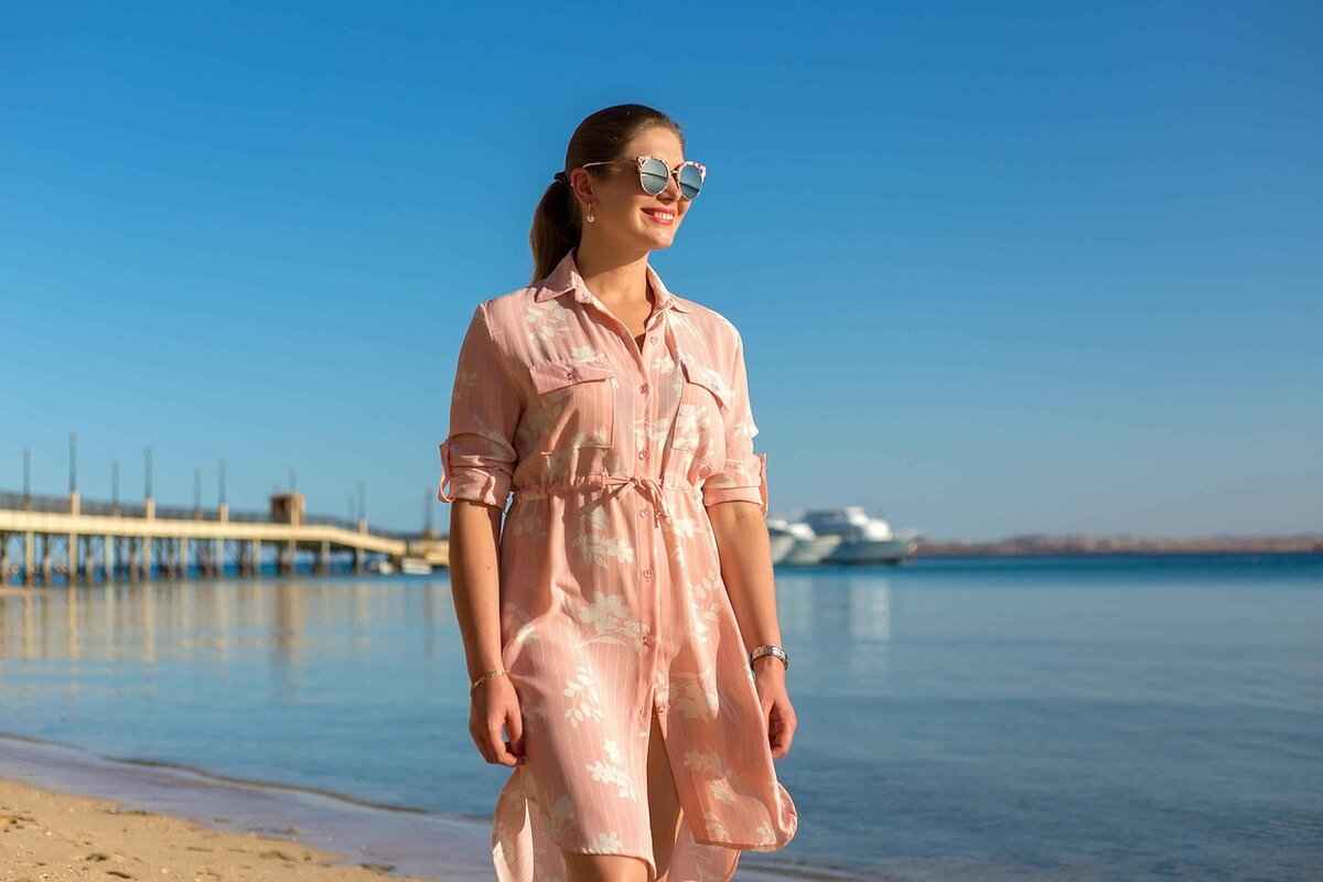 How to Style a Slip Dress for Any Occasion Like a Fashion Pro 4 How to Transition Your Slip Dress to Evening Wear?