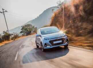 How to Take Windshield Wipers Off Without Tools How to Take Windshield Wipers Off Without Tools