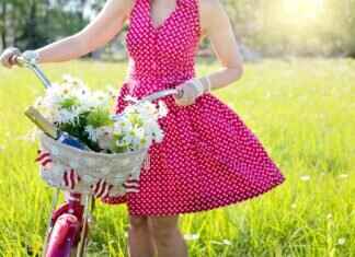 How to Wear a Slip Dress All Day Without Feeling Uncomfortable How to Wear a Slip Dress All Day Without Feeling Uncomfortable