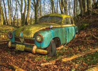 How to Windshield Wipers: Installing and Maintaining Your Wipers How to Windshield Wipers: Installing and Maintaining Your Wipers