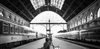 Howrah Railway Station: The Lifeline of Howrah and West Bengal Howrah Railway Station: The Lifeline of Howrah and West Bengal