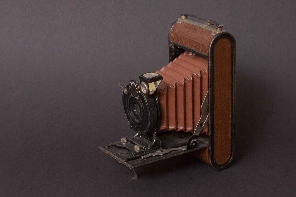 Insta360 One RS 1-Inch Review: The Best Low-Light Action Camera? 3 What Other Features Enhance Its Functionality?