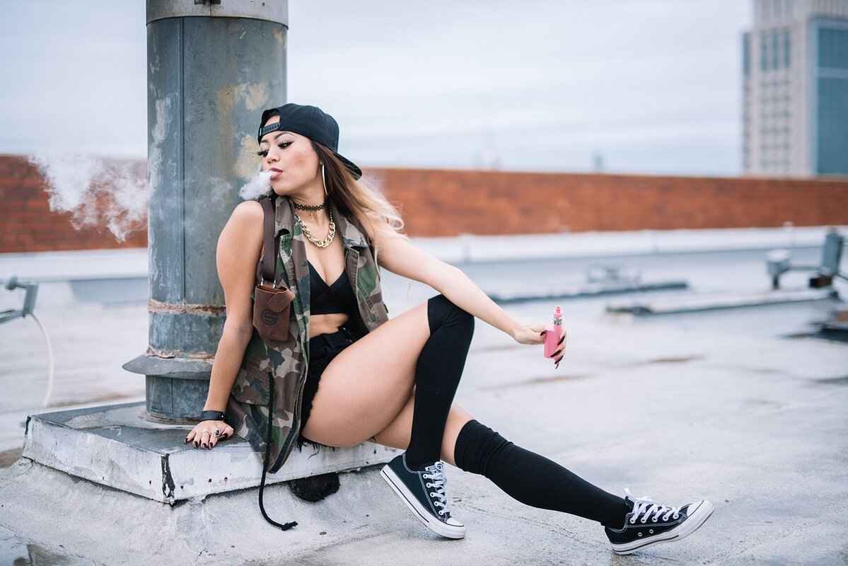 How Does Social Media Shape Vaping Trends?