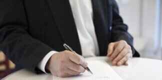 Key Factors to Consider When Drafting a Legal Contract Key Factors to Consider When Drafting a Legal Contract