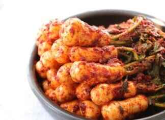 Kimchi Pizza: A Spicy Twist on the Italian Classic Kimchi Pizza: A Spicy Twist on the Italian Classic