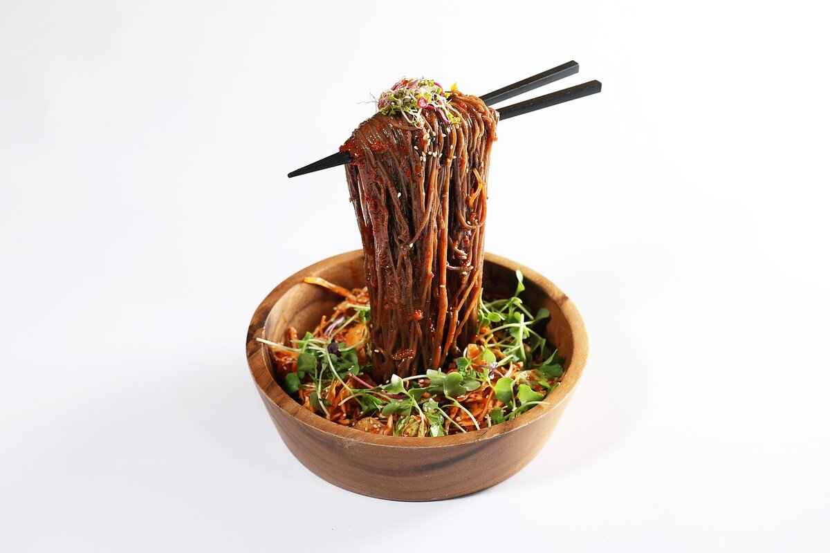 How Do Seollal Foods Promote Family Unity?