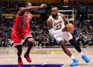 LeBron James Returns from Injury in Lakers Blowout Loss lebron-james-returns-from-njury-in-lakers-blowout-loss