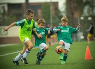 Liverpool’s Greatest Goalkeepers: A Look Back in History Liverpool’s Greatest Goalkeepers: A Look Back in History