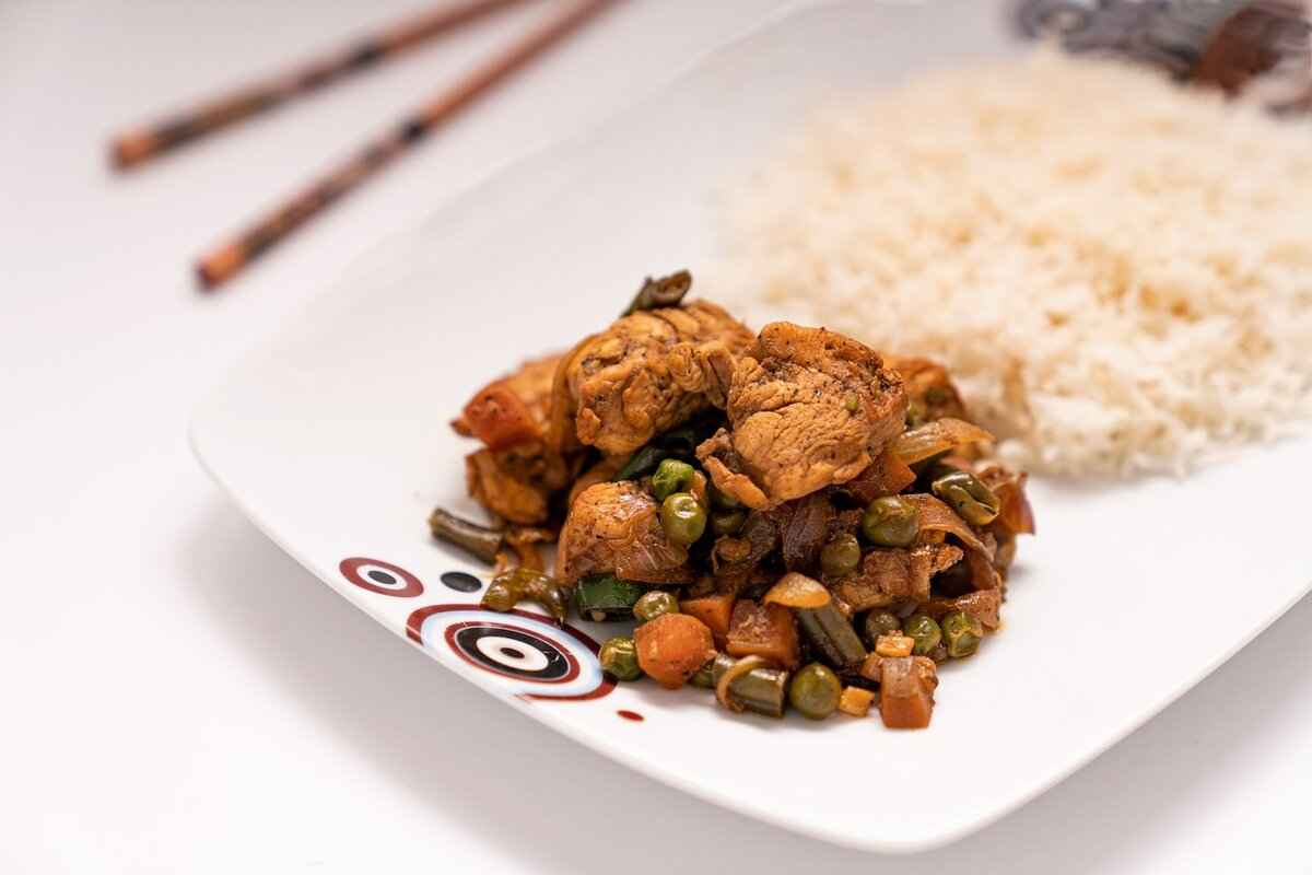 What Are the Benefits of Low-Calorie Asian Dishes?