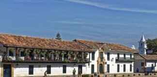 Mayor Goodway & Chickaletta: The Funniest Duo in Paw Patrol Mayor Goodway & Chickaletta: The Funniest Duo in Paw Patrol