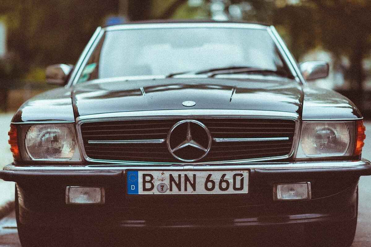 What Are the Best Windshield Wipers for Mercedes-Benz Vehicles?