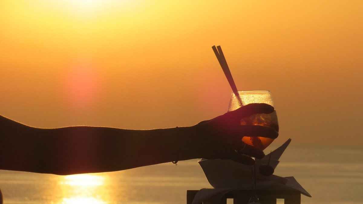 Mike’s Happy Hour: The Best Deals & Drinks to Try 3 What Food Pairings Should You Consider?