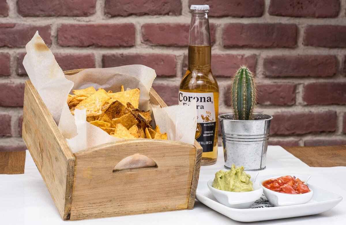 Mini Don Julio Bottles: The Perfect Gift for Tequila Lovers 3 How to Choose the Right Mini Don Julio Bottle?