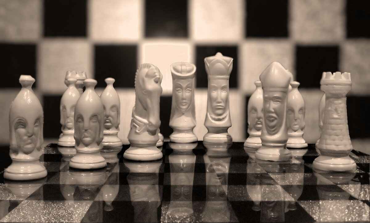 Unique Design Trends in Modern Chess Sets