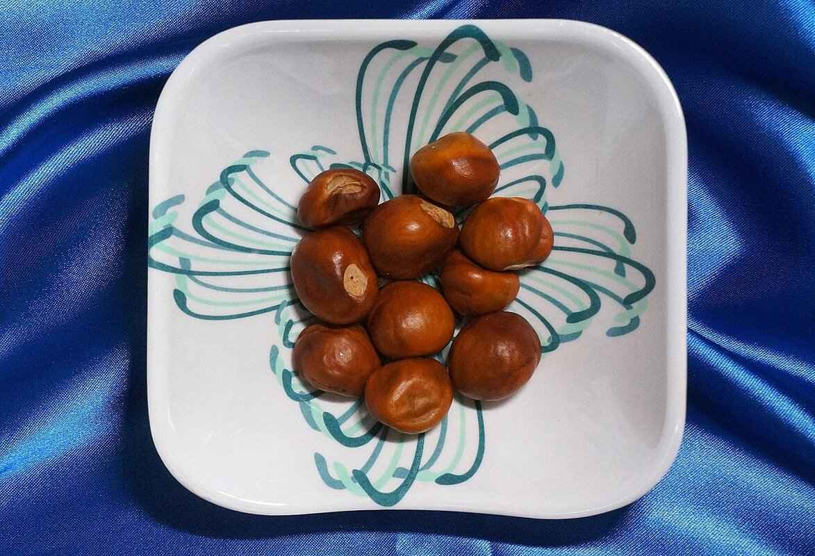 How Do Seeds Enhance Flavor in Asian Dishes?