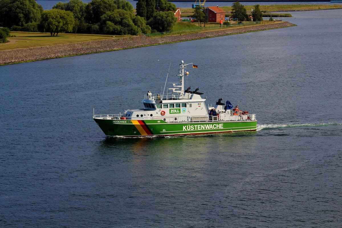 Seasonal Sales and Discounts