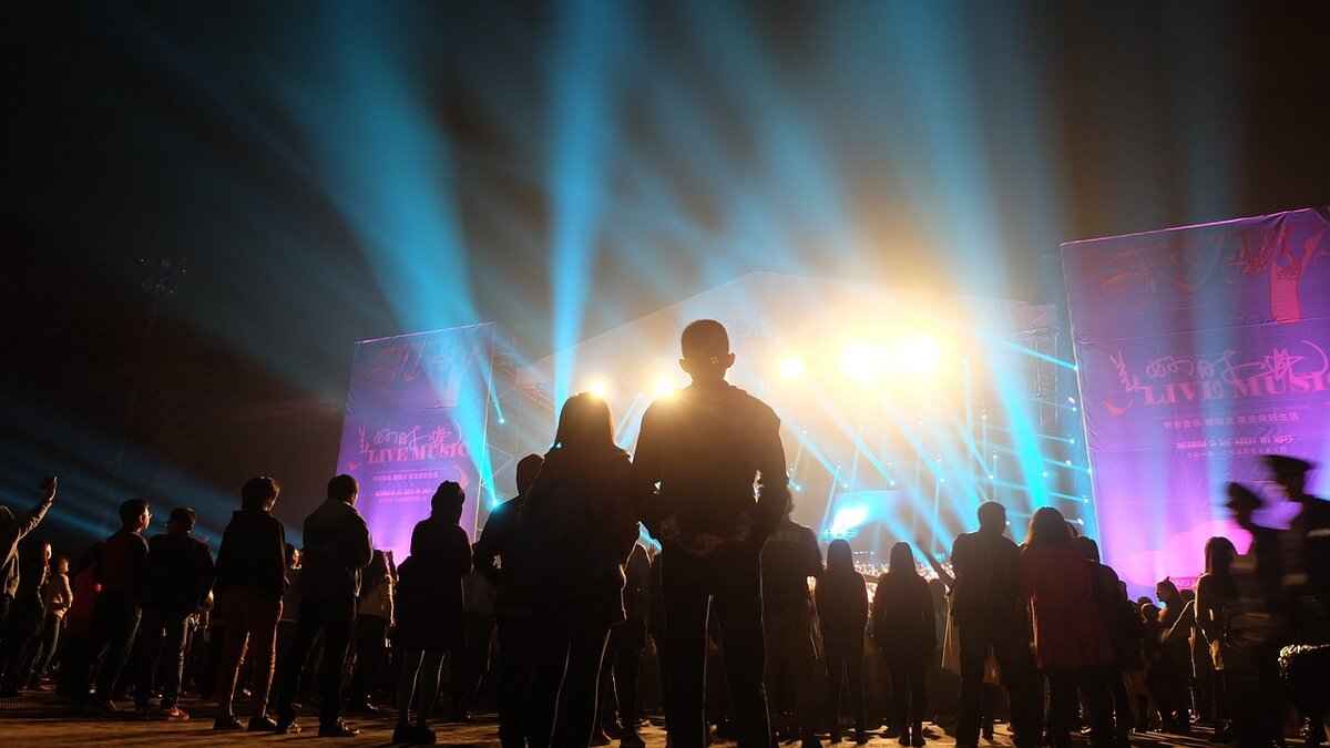 What are the Ticket Prices for the Pink Concert?