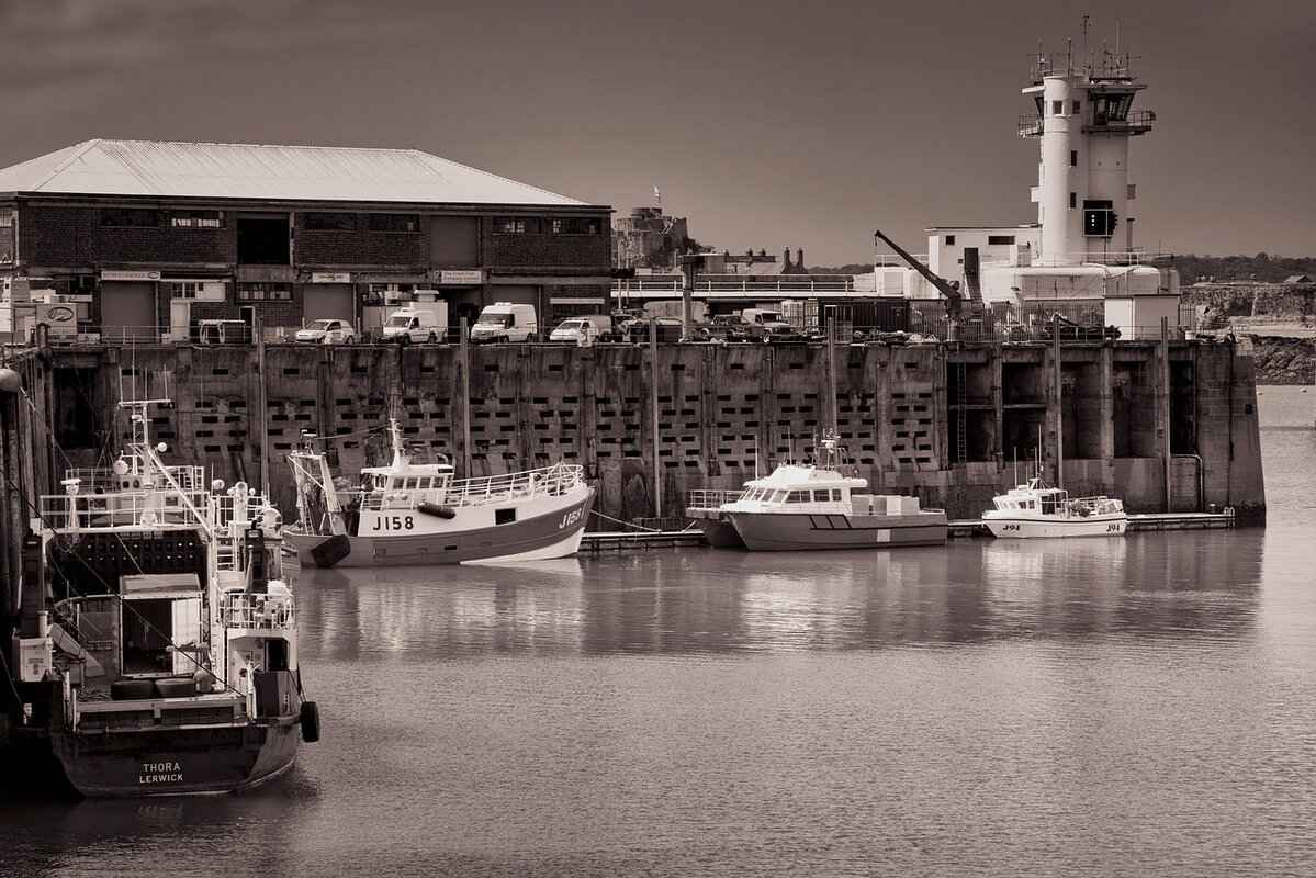 Why Choose the Saka England Jersey?