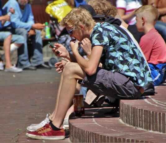 Salandit Pokémon: Evolution, Best Moves, and Competitive Play Tips Salandit Pokémon: Evolution, Best Moves, and Competitive Play Tips