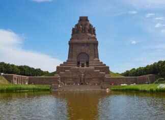 Serperior Pokémon Battle Tactics, Best Items, and Counters in Pokémon Games Serperior Pokémon Battle Tactics, Best Items, and Counters in Pokémon Games