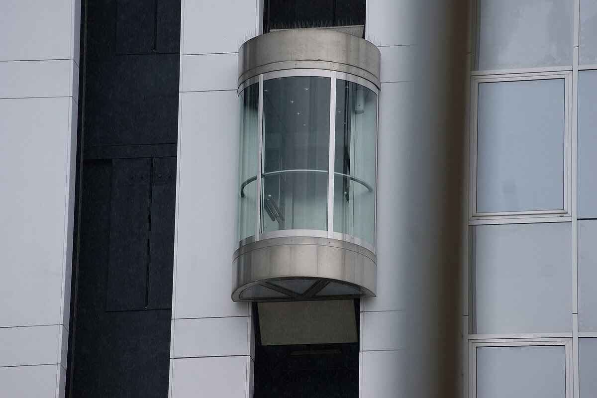 What Are Silicone Windshield Wipers?