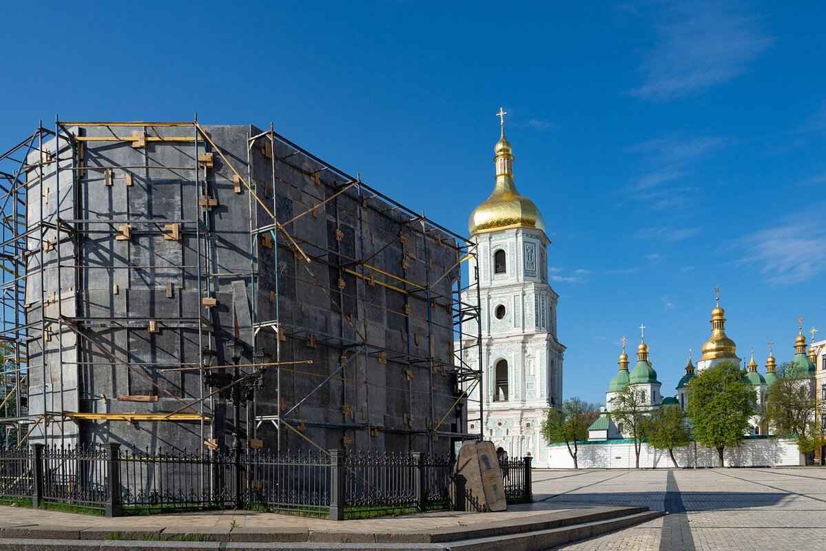 Earnings & Financial Success