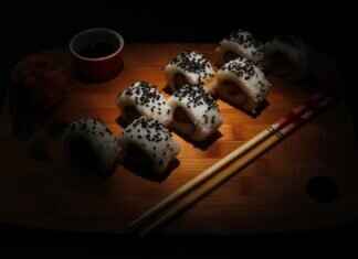 Sushi Donuts: A Beautiful & Delicious Fusion Trend Sushi Donuts: A Beautiful & Delicious Fusion Trend