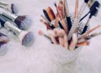 The Evolution of Chelsea Goalkeeper Kits: From Classic to Modern The Evolution of Chelsea Goalkeeper Kits: From Classic to Modern