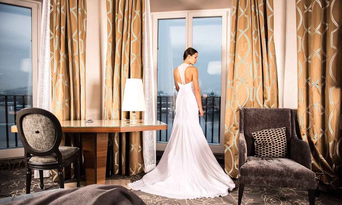 The Grammy Awards’ Most Stunning Slip Dress Looks of All Time 7 Fashion Designers Behind Iconic Slip Dresses
