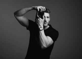 The Original Candid: A Look at Authentic Photography The Original Candid: A Look at Authentic Photography