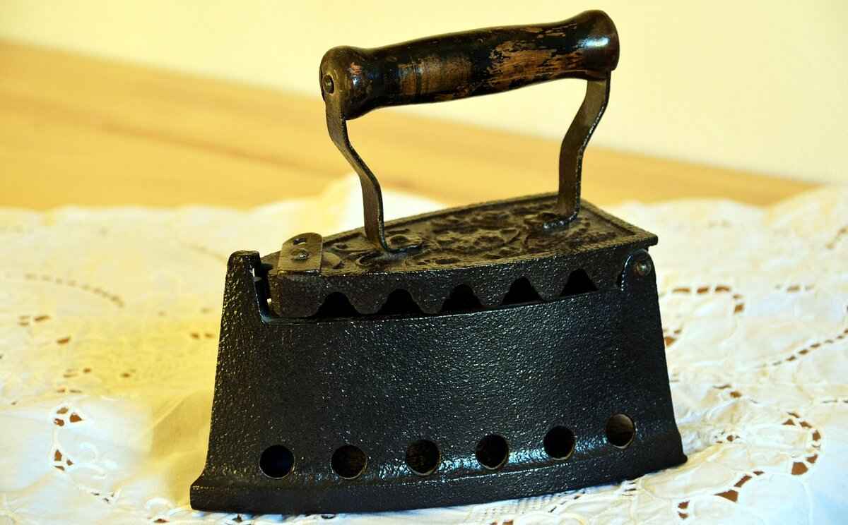 How to Remove Stubborn Wrinkles from Your Slip Dress?