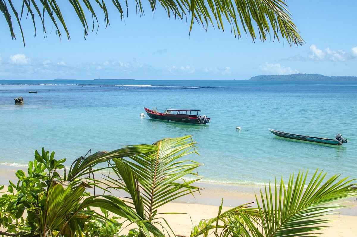 How Do Spices Influence Indonesian Dishes?